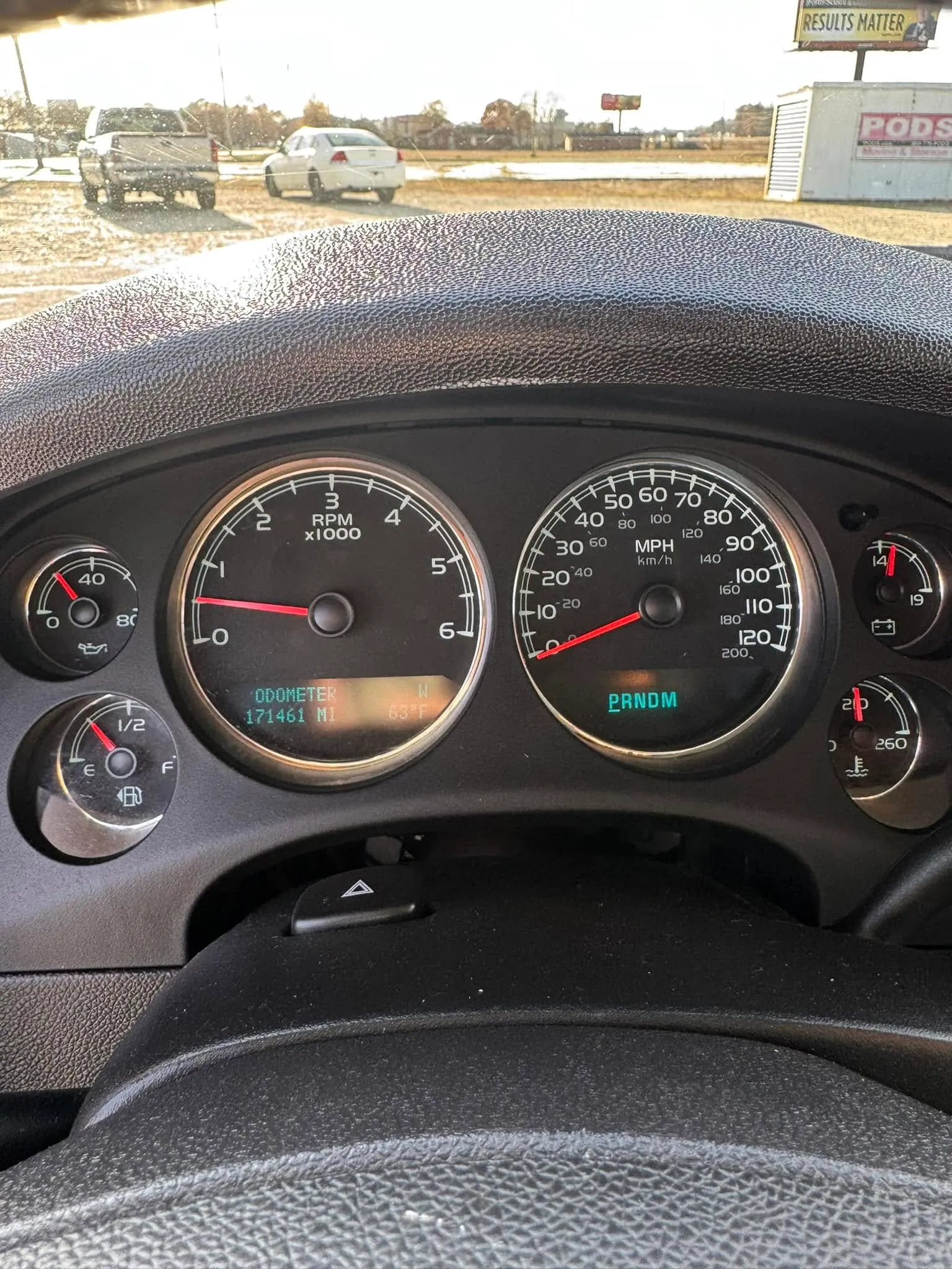 
								2010 Chevrolet Tahoe LT full									