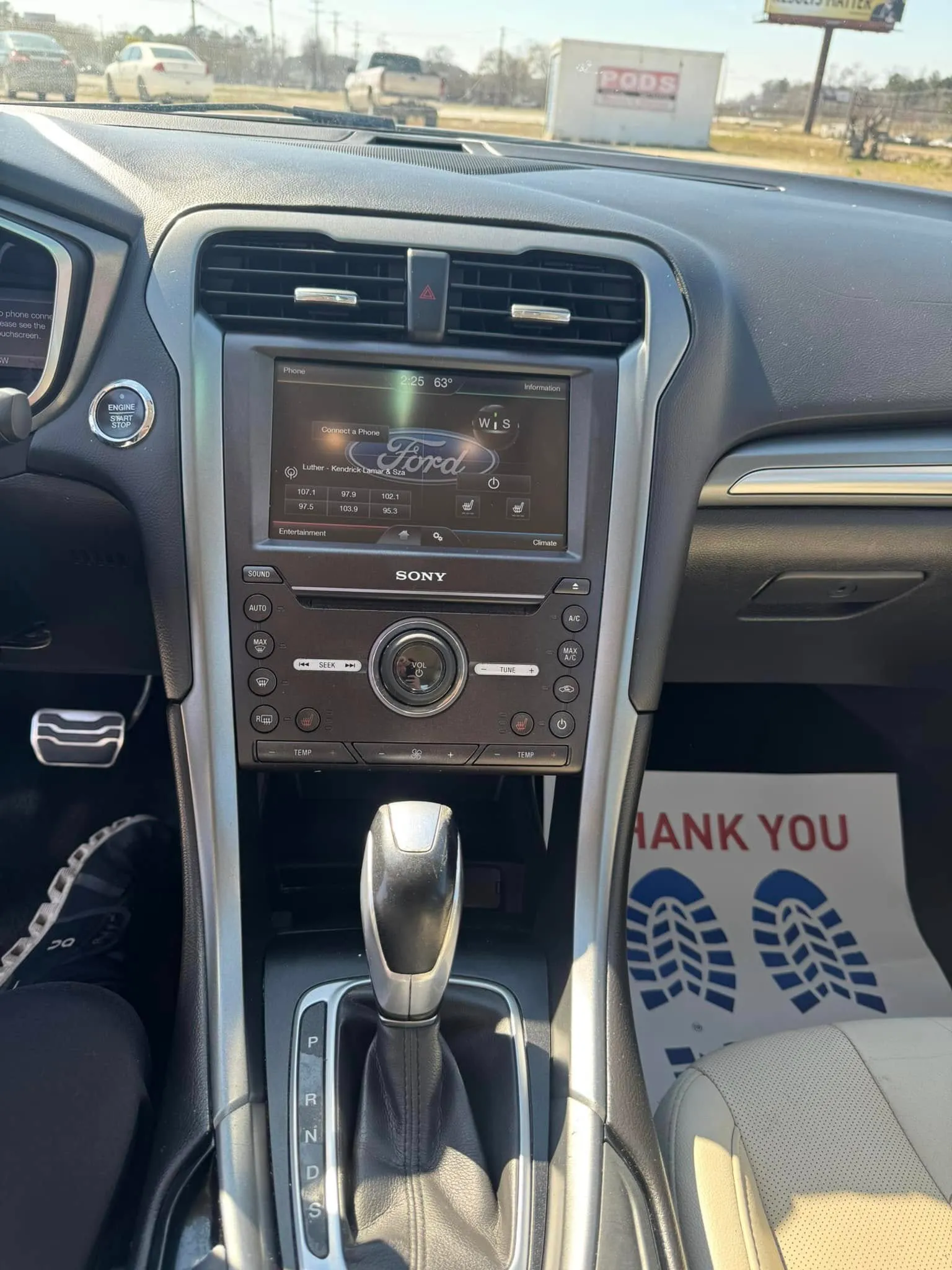 
								2017 Ford Fusion Titanium EcoBoost full									